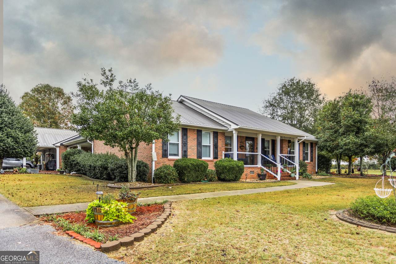 1021 Broughton Lane - Photo 1