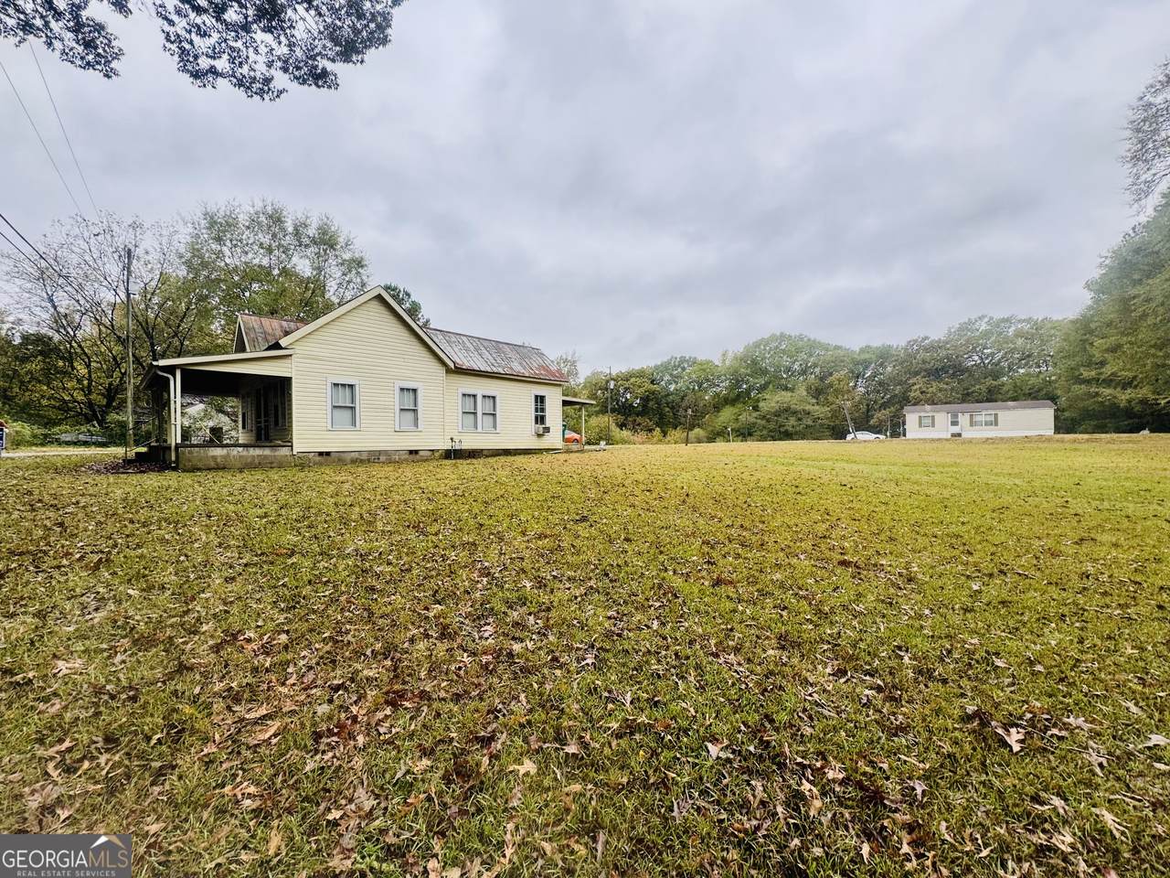 112 Cemetery Street - Photo 1