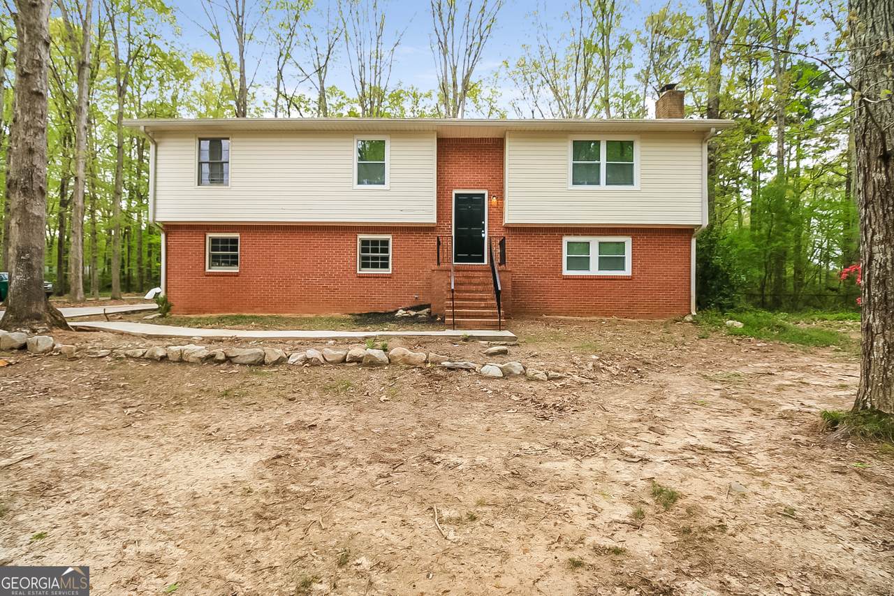 2709 Austin Lane - Photo 1