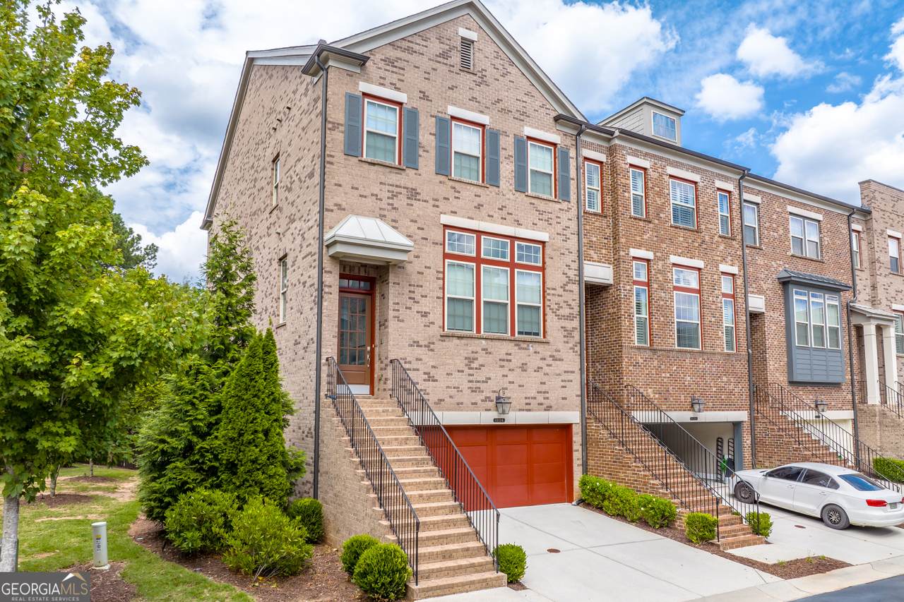 1124 Holly Avenue - Photo 1