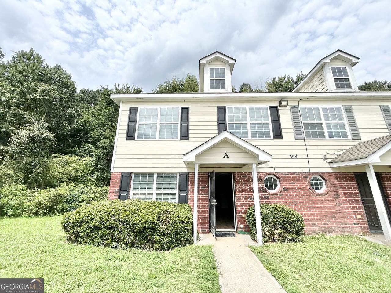 944 Old Mill Point - Photo 1