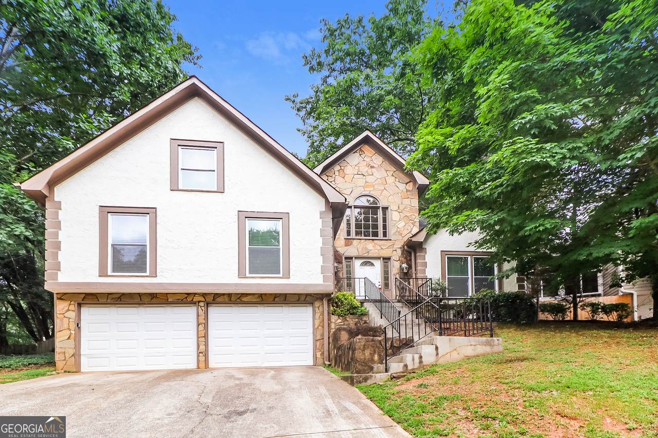 3414 Velvet Creek Drive - Photo 1