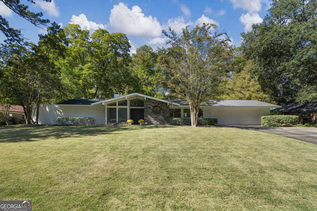 2637 Sue Mack Drive - Photo 1