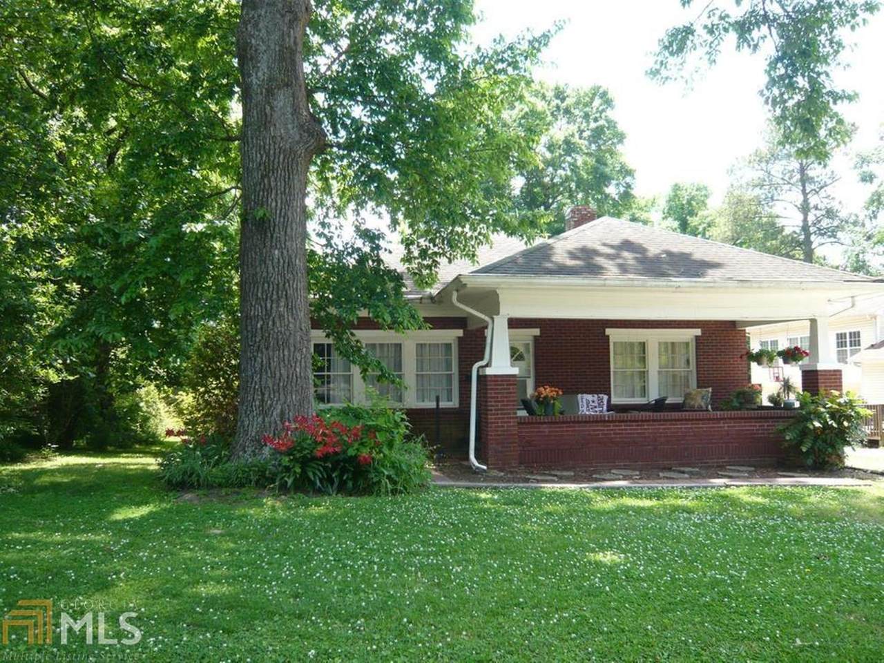 208 Peachtree Street - Photo 1