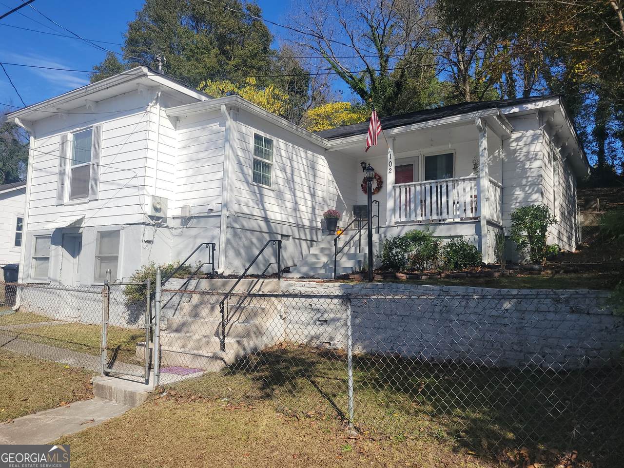 102 Smith Street - Photo 1