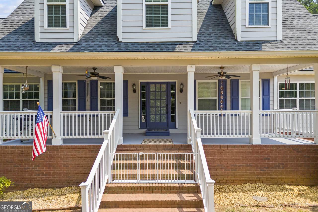 136 Wedgewood Drive - Photo 1