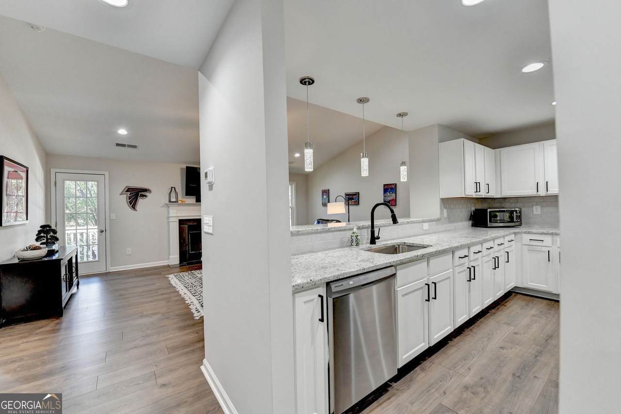 324 Teal Court - Photo 1