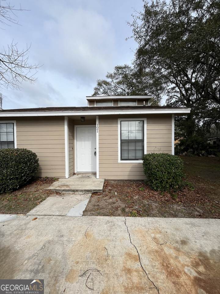 121 Admirals Walk Drive - Photo 1