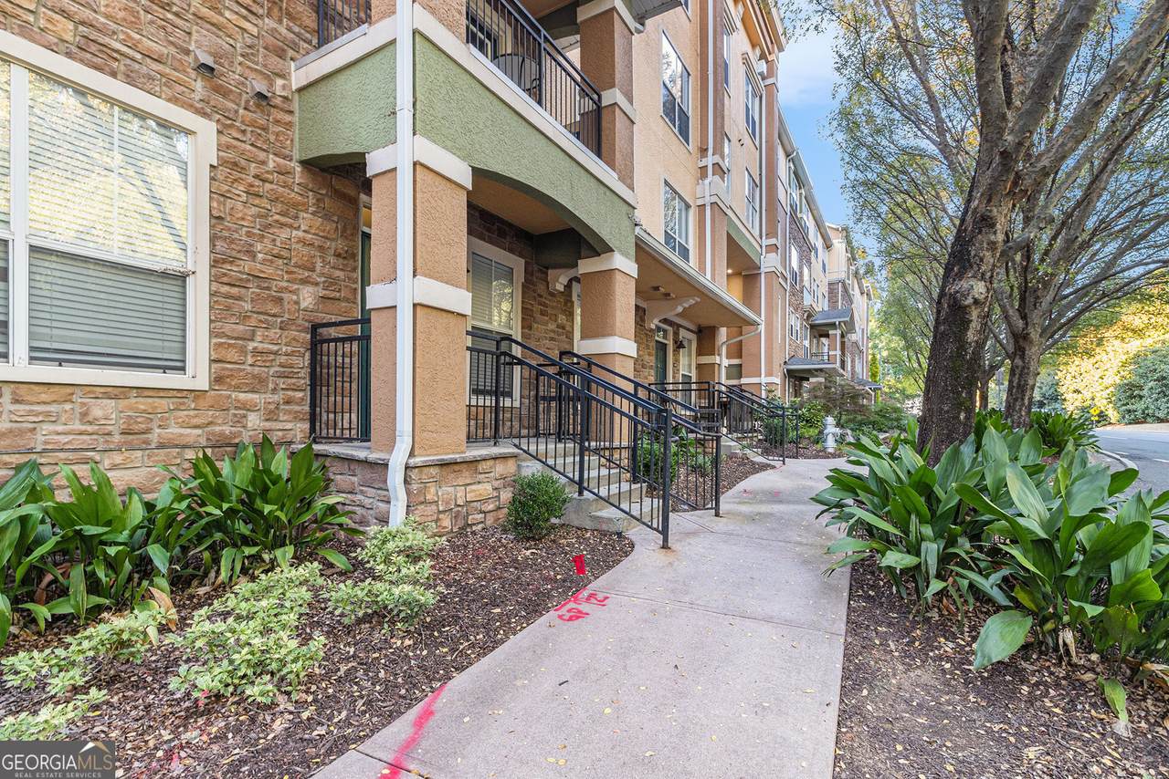 10 Perimeter Summit Boulevard - Photo 1