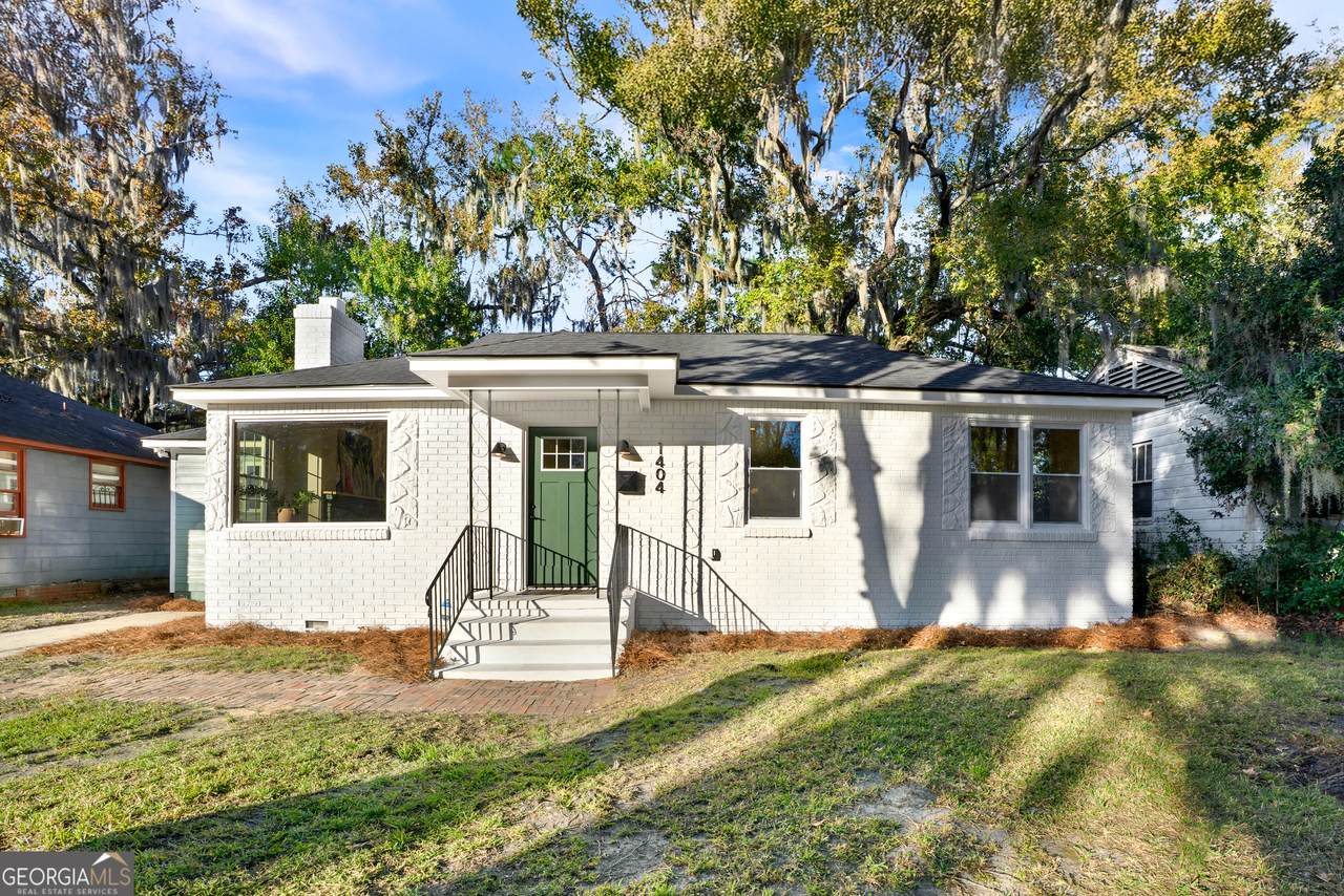 1404 40th Street - Photo 1