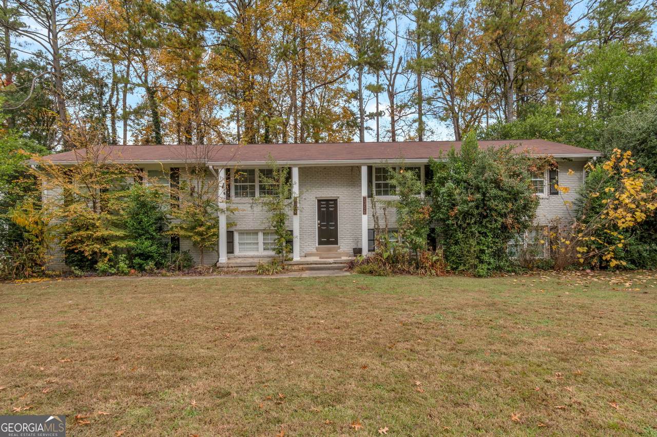 2364 Peachwood Circle - Photo 1