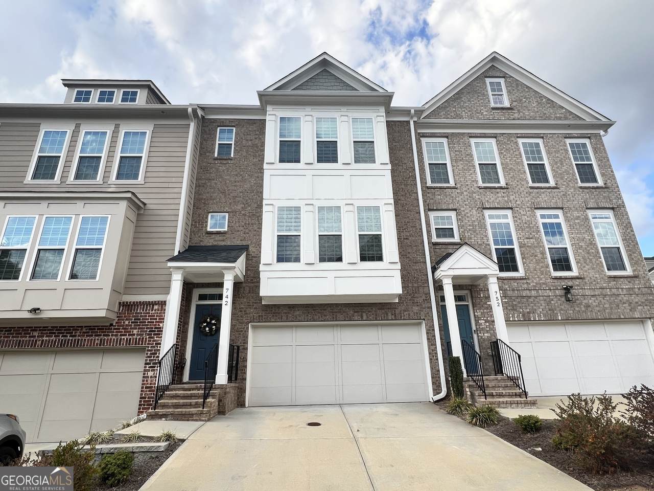 742 Kimball Lane - Photo 1