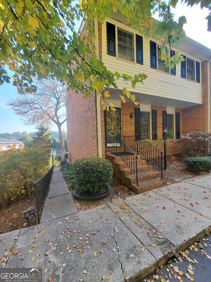 6520 Roswell Road - Photo 1