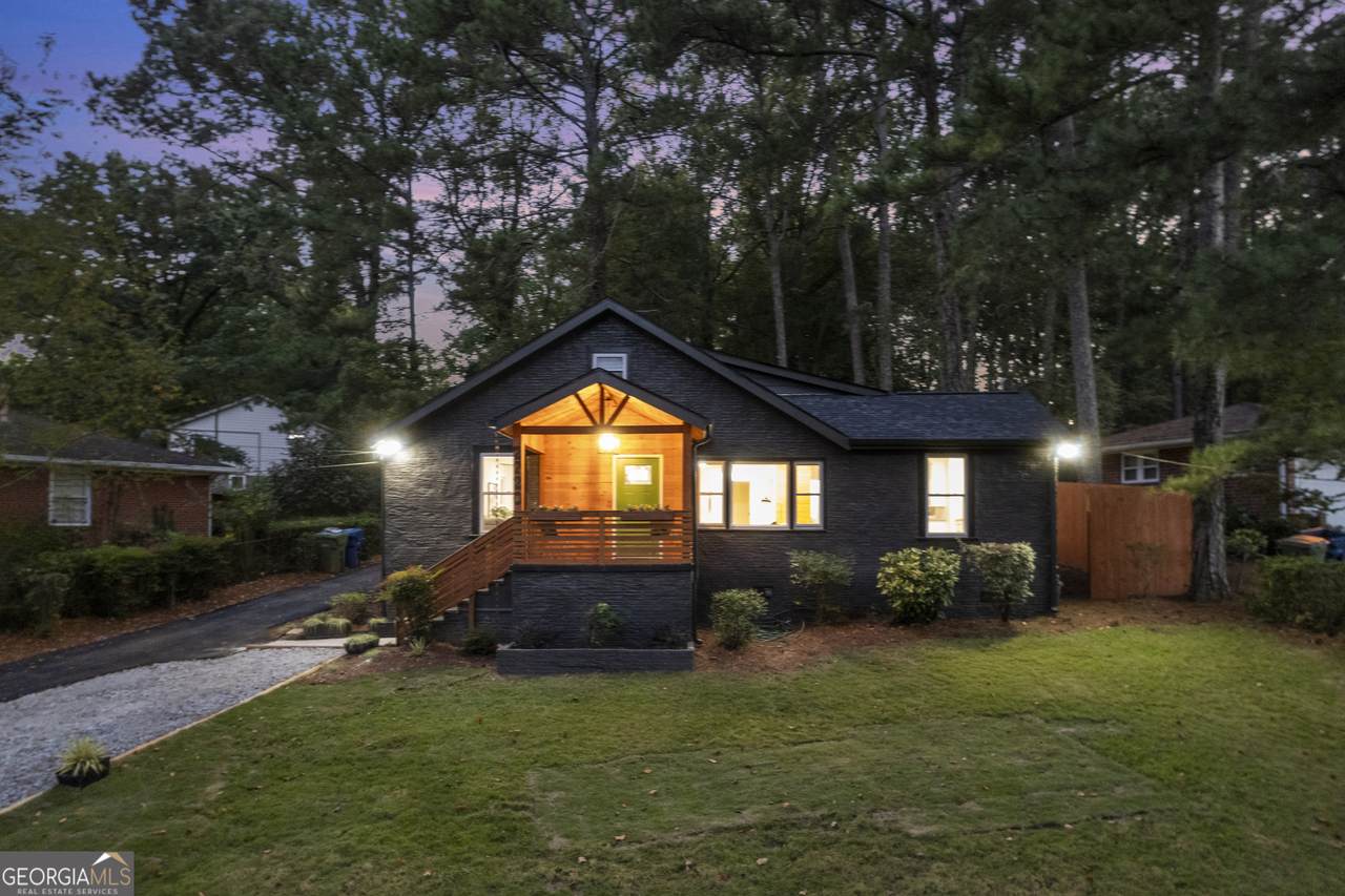 2720 Hedgewood Drive - Photo 1