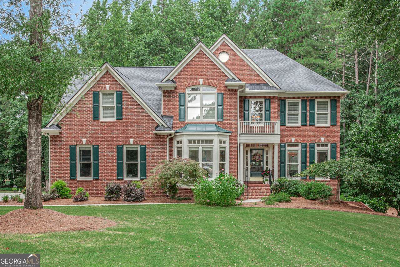 110 Sutton Court - Photo 1