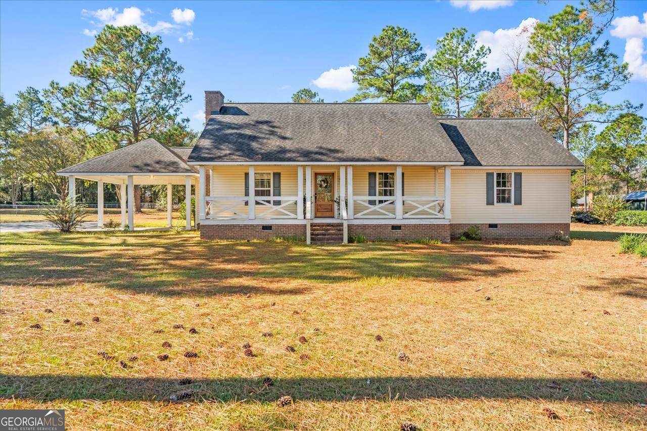 410 Indian Trail - Photo 1