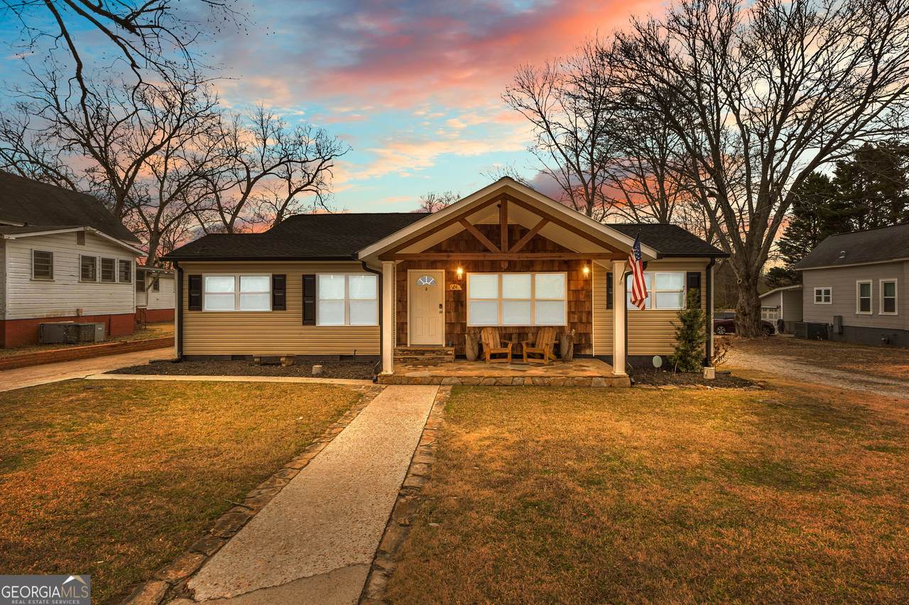 214 Johnson Street - Photo 1