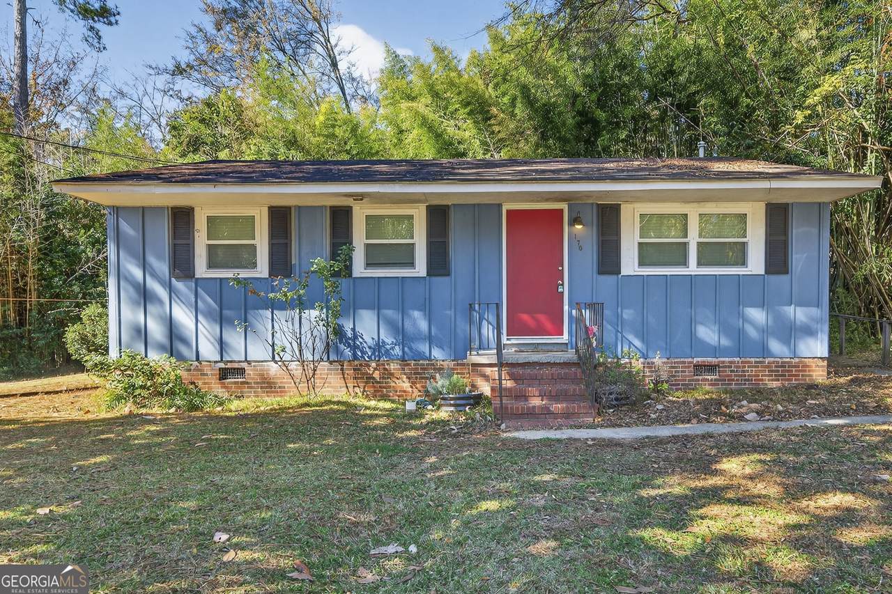 170 Magnolia Avenue - Photo 1