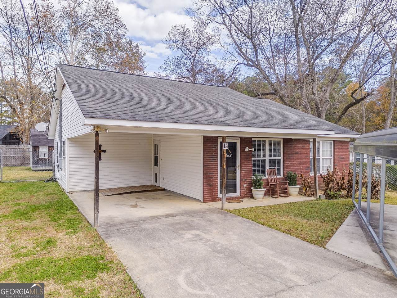 1 Green Acre Road - Photo 1