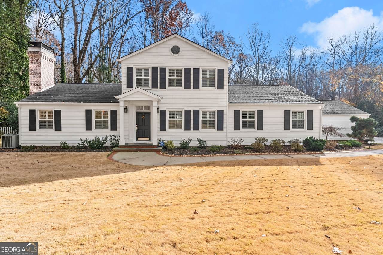 669 Dixon Drive - Photo 1