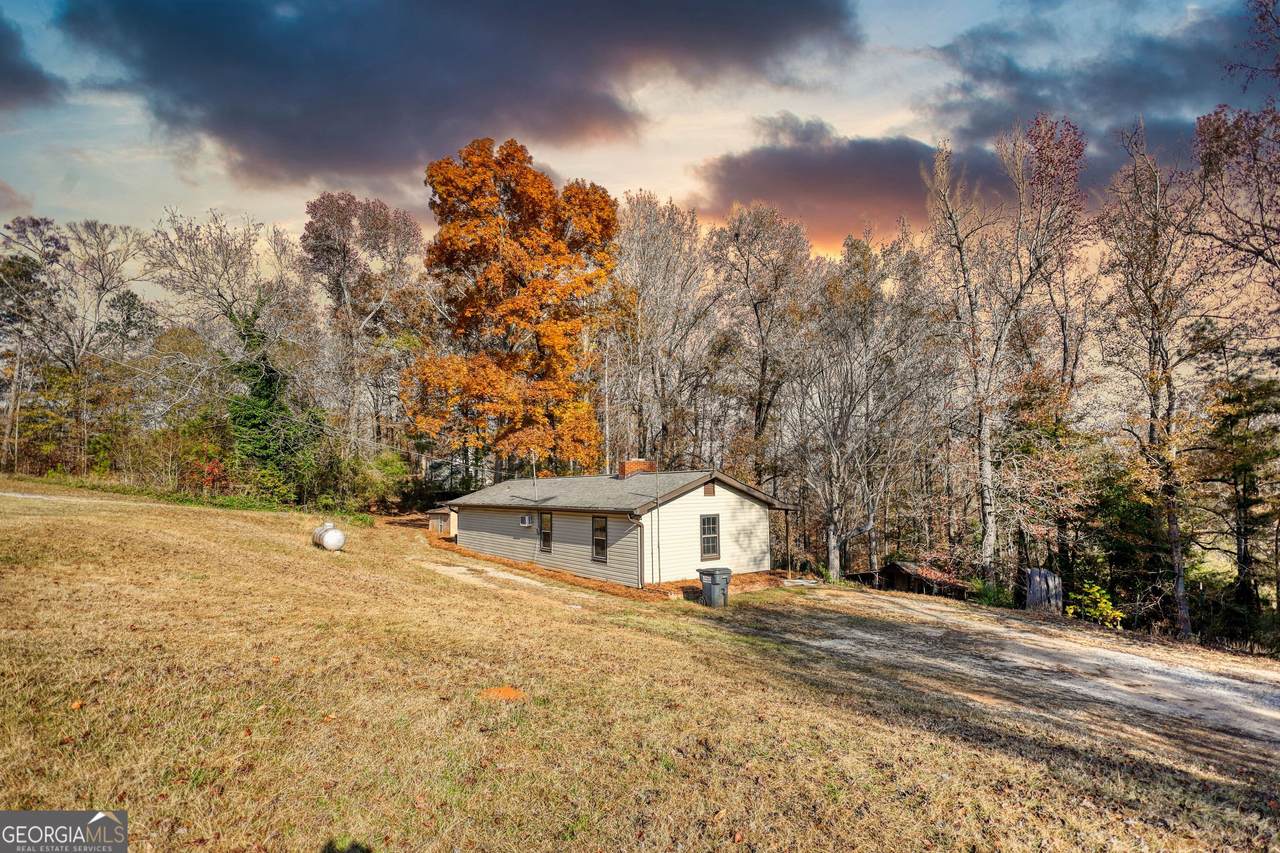 3001 Highway 213 - Photo 1