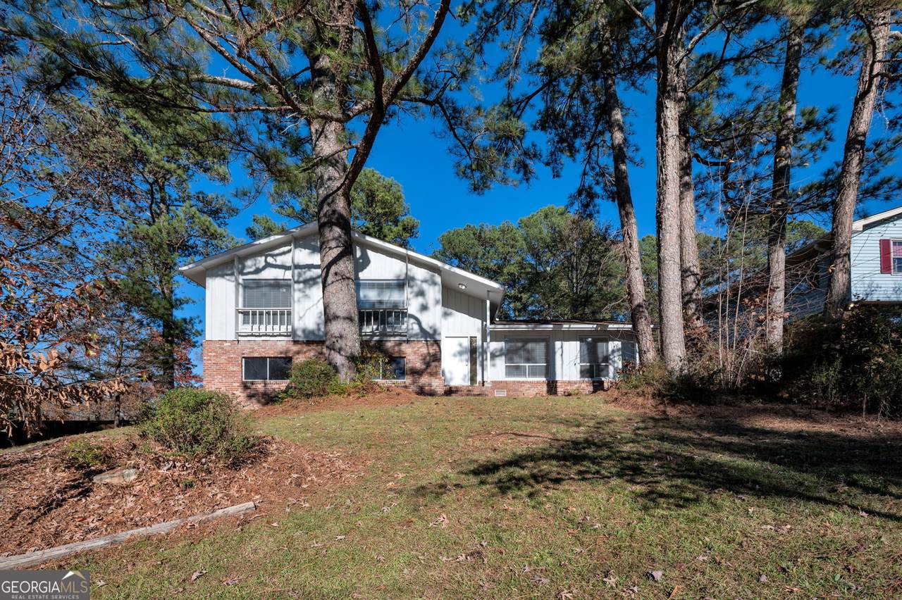 1870 Sandgate Circle - Photo 1