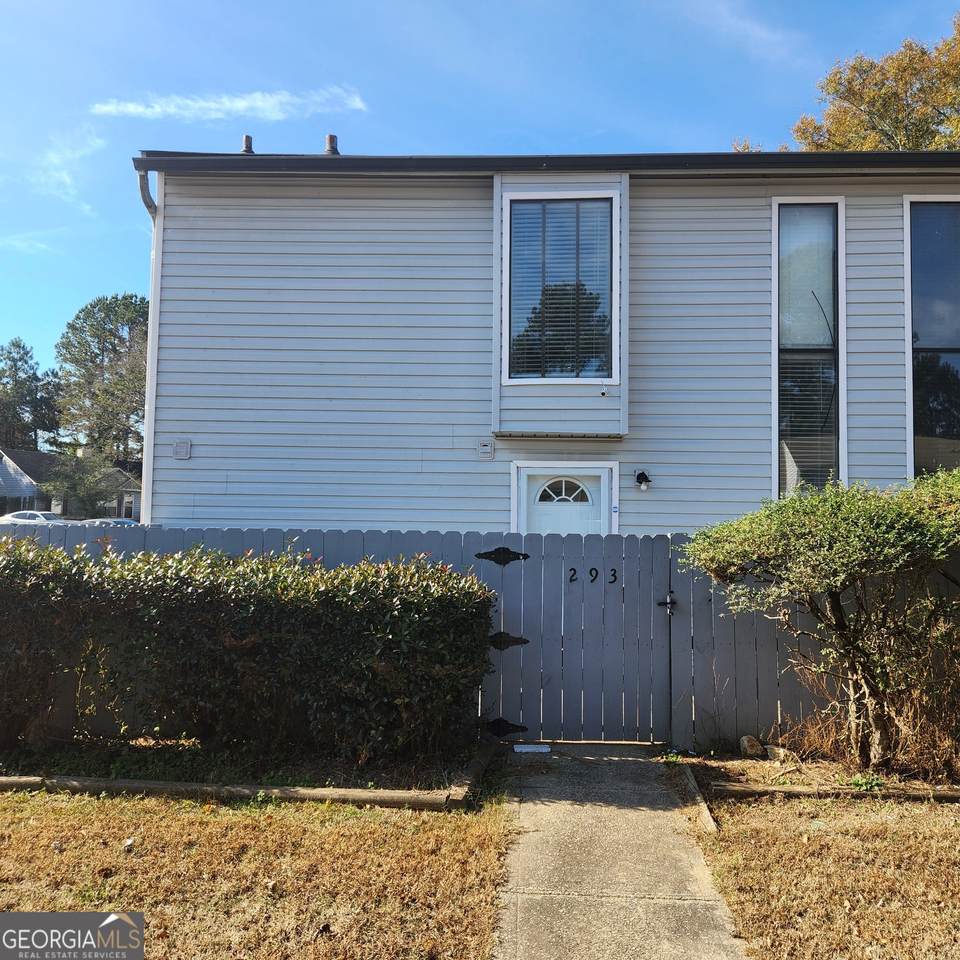 293 Country Club - Photo 1