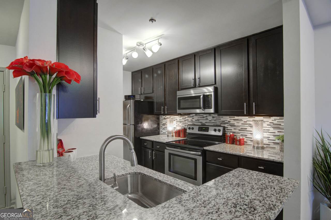 1970 Peachford Road - Photo 1