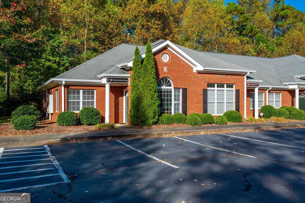 500 Sun Valley Drive - Photo 1