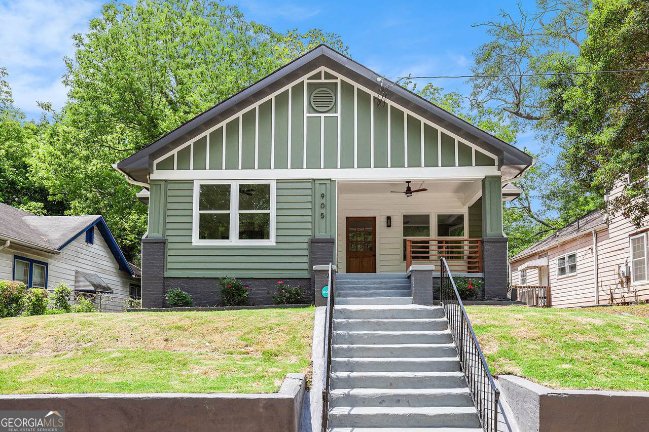 905 Gaston Street - Photo 1