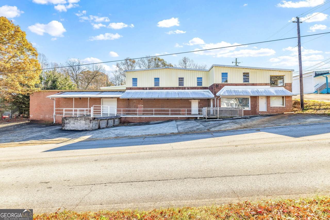 438 Irvin Street - Photo 1