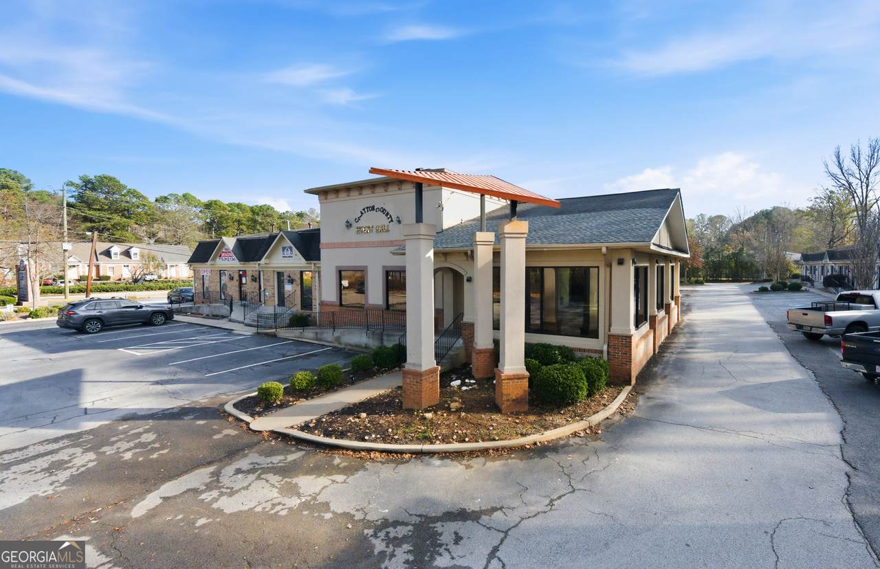 213 Arrowhead Boulevard - Photo 1