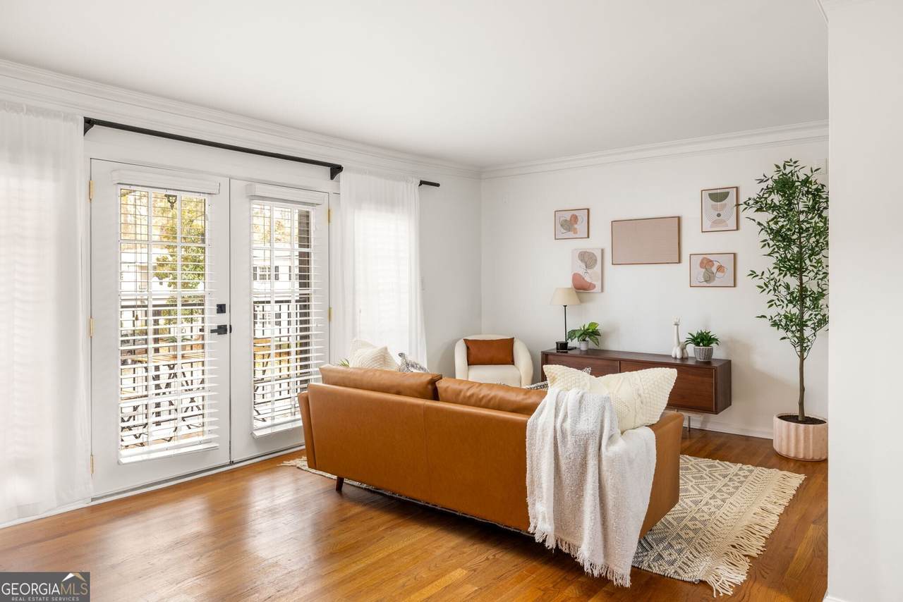 311 Peachtree Hills Avenue - Photo 1