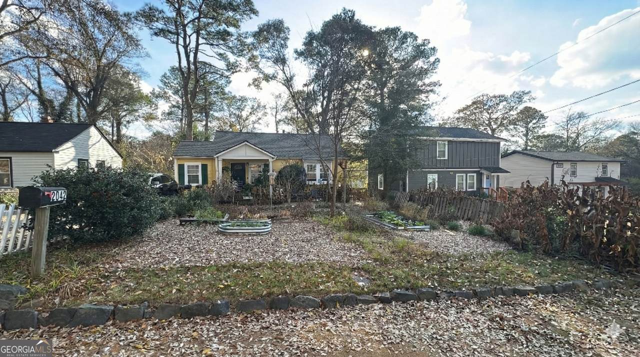 2042 Arlington Circle - Photo 1