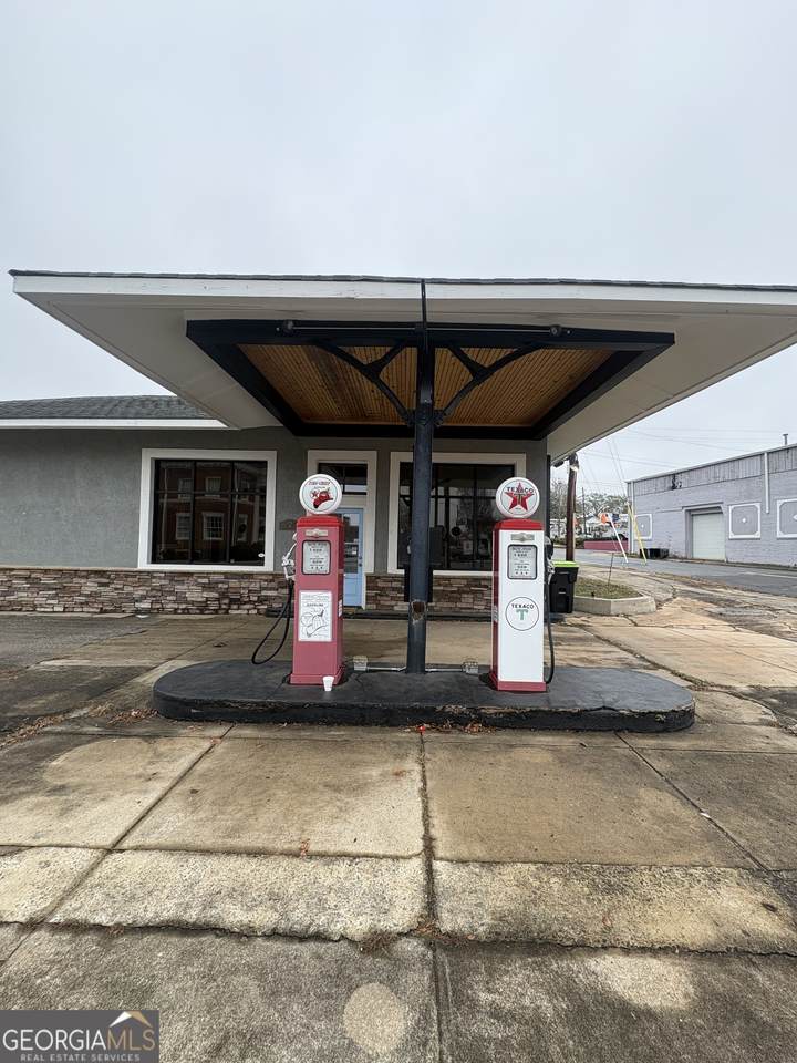 2 Main Street - Photo 1