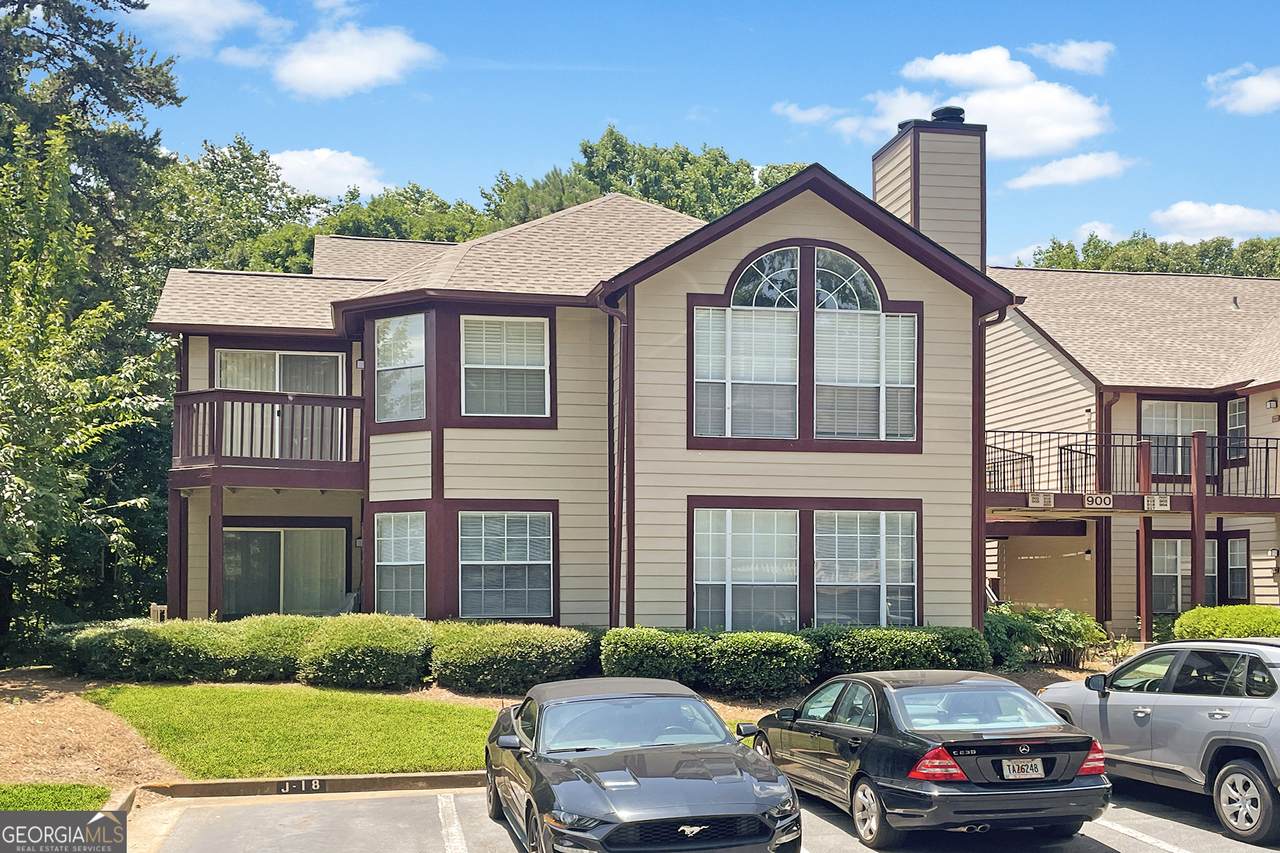 901 Wentworth Court - Photo 1