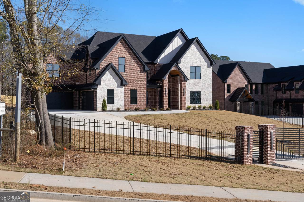 409 Thunder Road - Photo 1