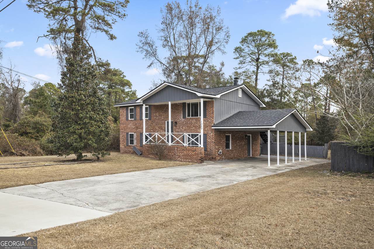 1040 Live Oak Drive - Photo 1