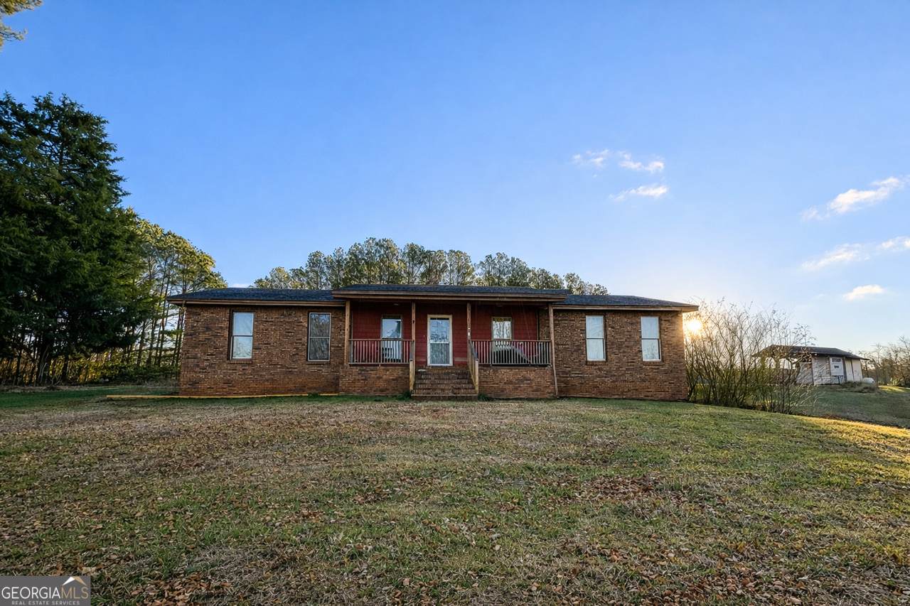 781 Thomas Street - Photo 1