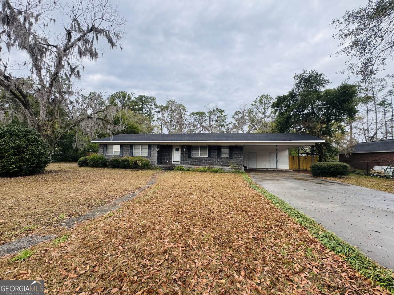 106 Pinehurst Drive - Photo 1