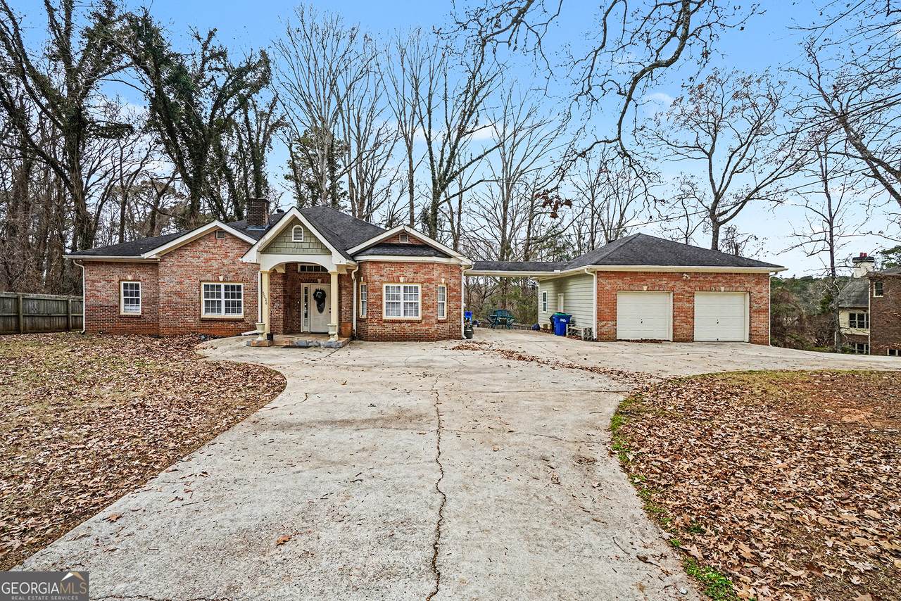 5026 Campbellton Road - Photo 1