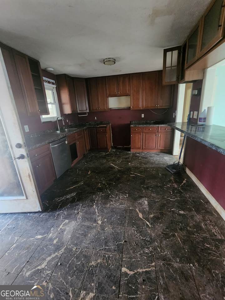 3313 Stoneybrook Drive - Photo 1