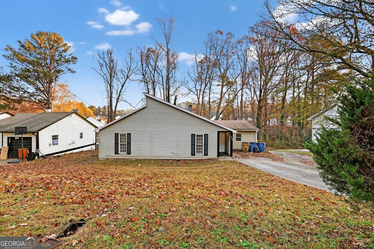 1009 Salisbury Trail - Photo 1