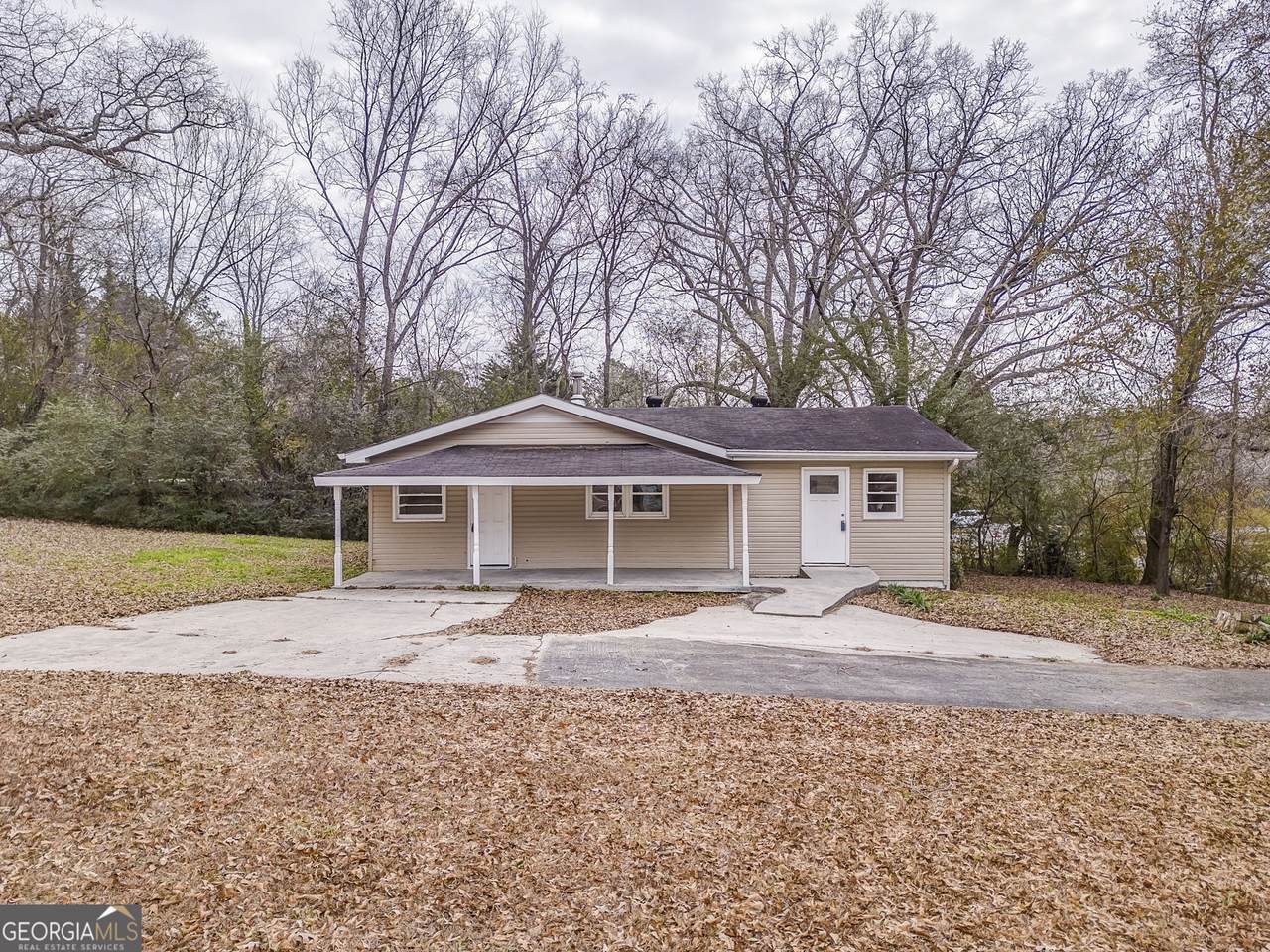 2888 Old Summerville Road - Photo 1