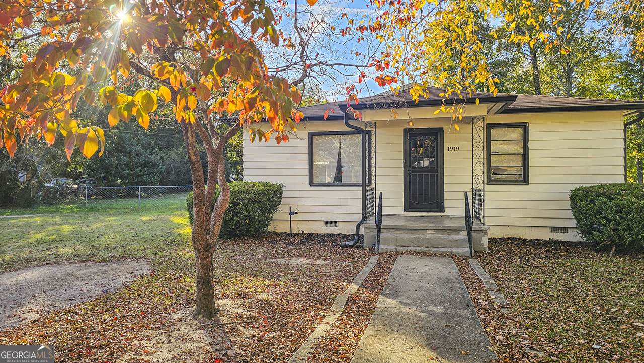 1919 Bethlea Avenue - Photo 1