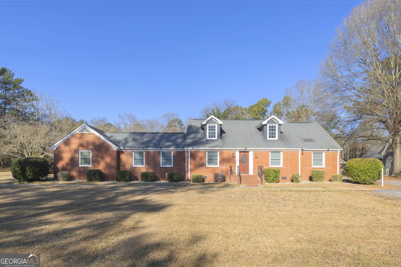 614 Burnett Ferry Road - Photo 1