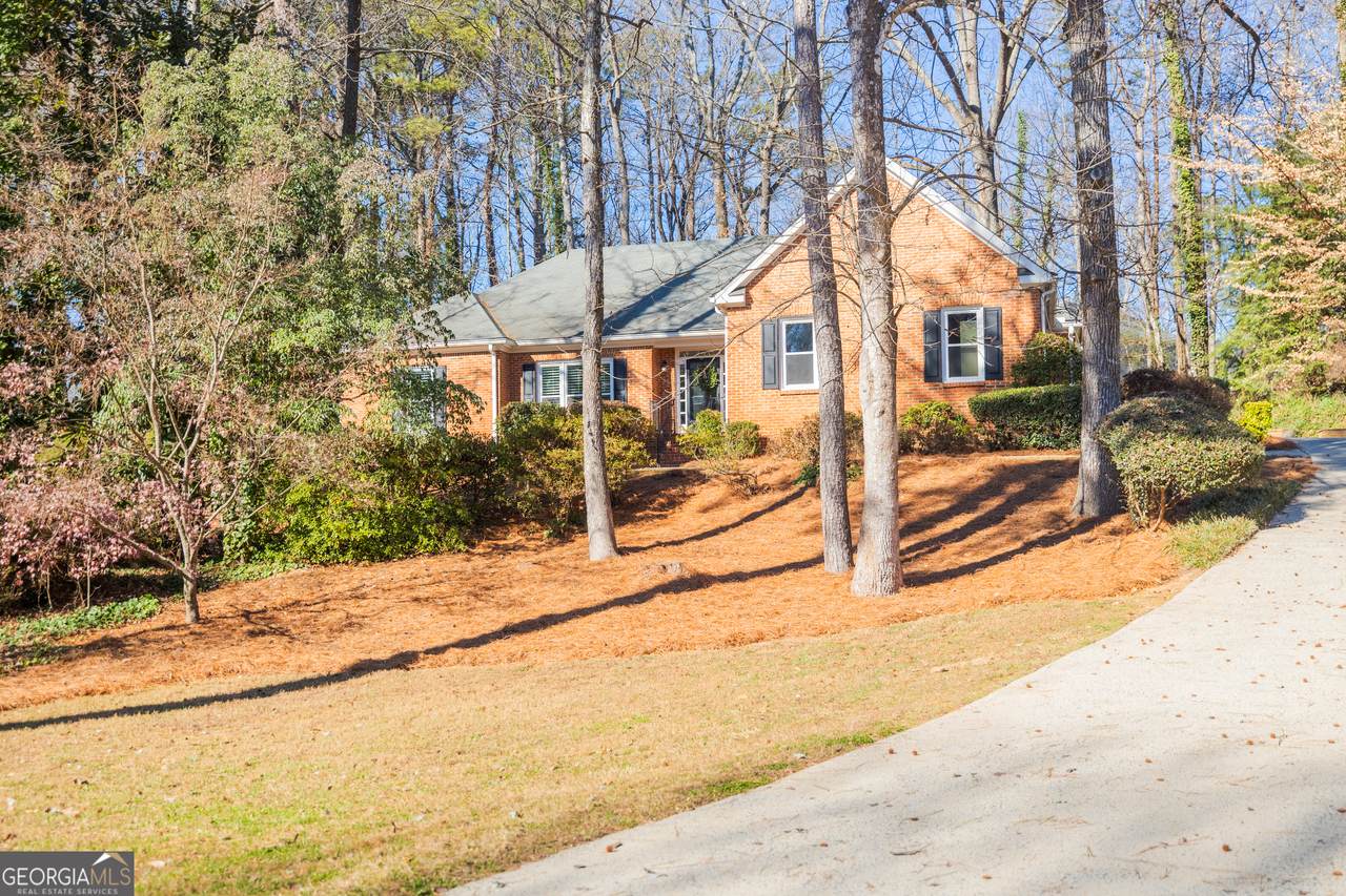 1055 Downing Court - Photo 1