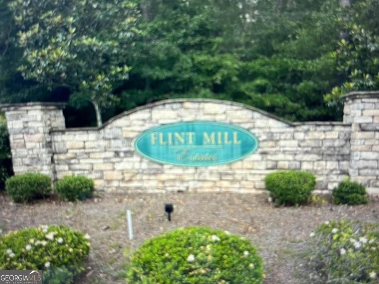 1058 Waverly Drive - Photo 1