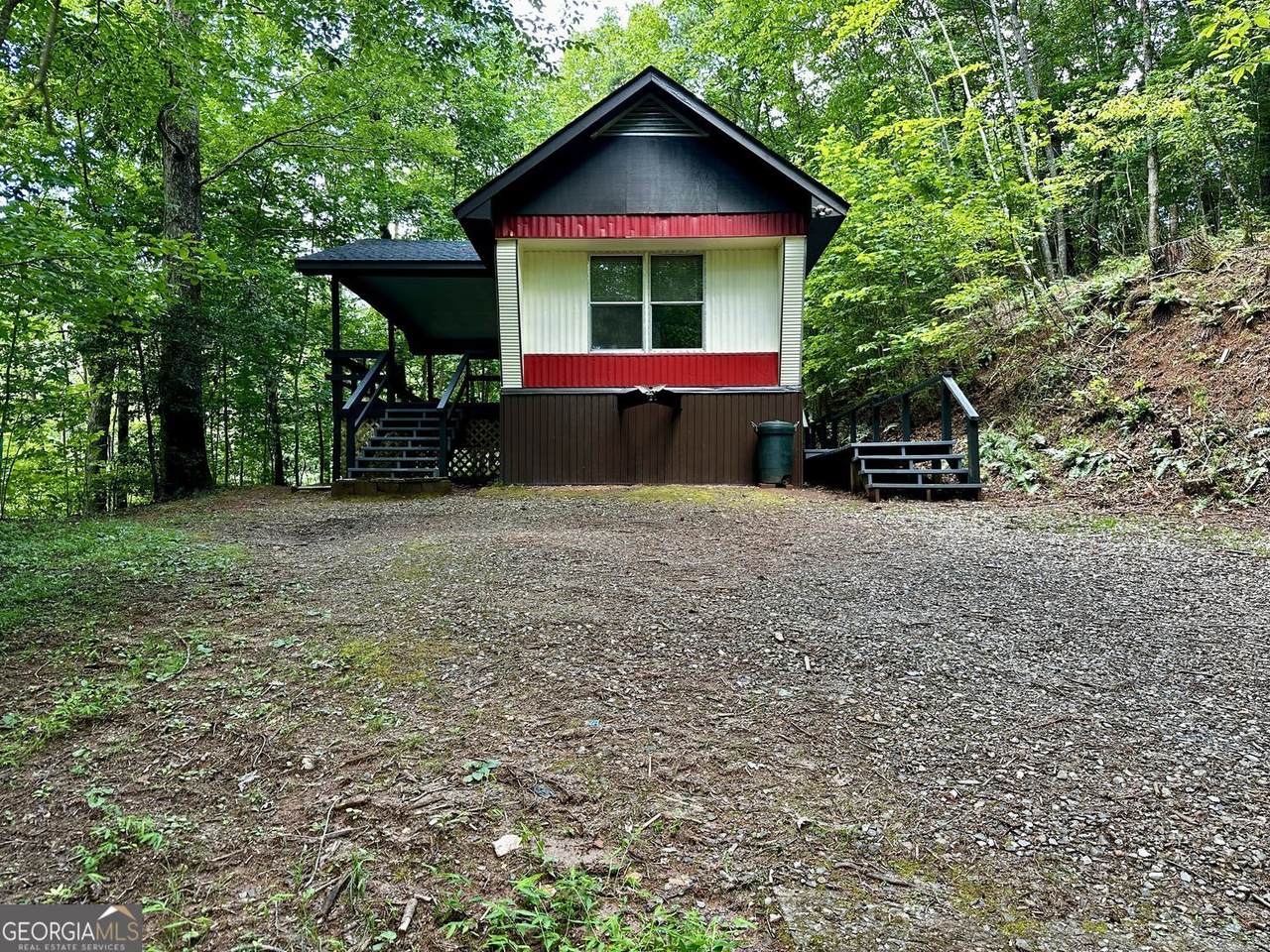 4395 White Oak Drive - Photo 1