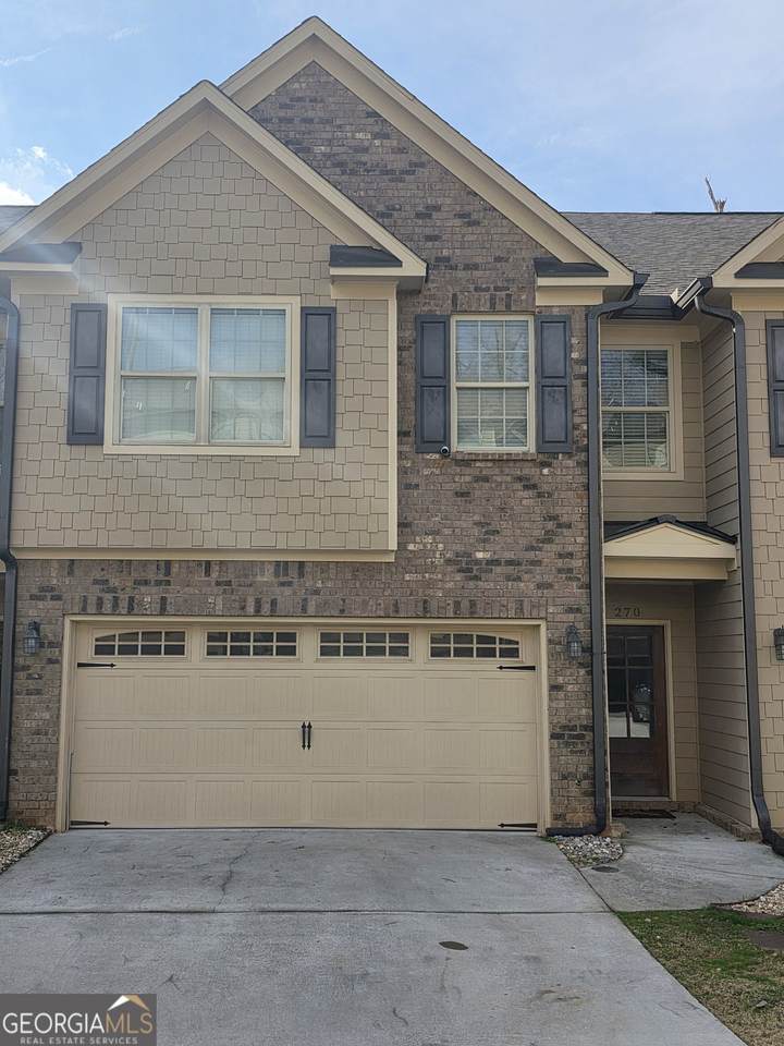 270 Jackson Place - Photo 1